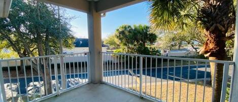 Apartment, 2 Bedrooms | Property grounds