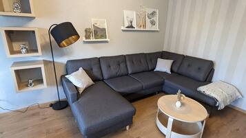 Smart-TV, Videospiele, Bücher, Videothek