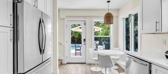 Maritime Memories 3 Bedroom Home by RedAwning