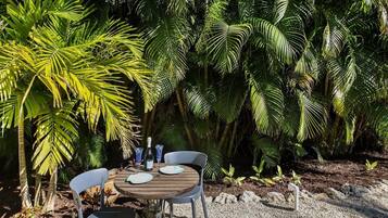 House, 3 Bedrooms | Outdoor dining