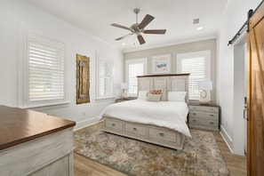 4 bedrooms, iron/ironing board, free WiFi, bed sheets - Private Pool/Custom home near Gulf Place w/6 seater Golf cart (Santa Rosa Beach)