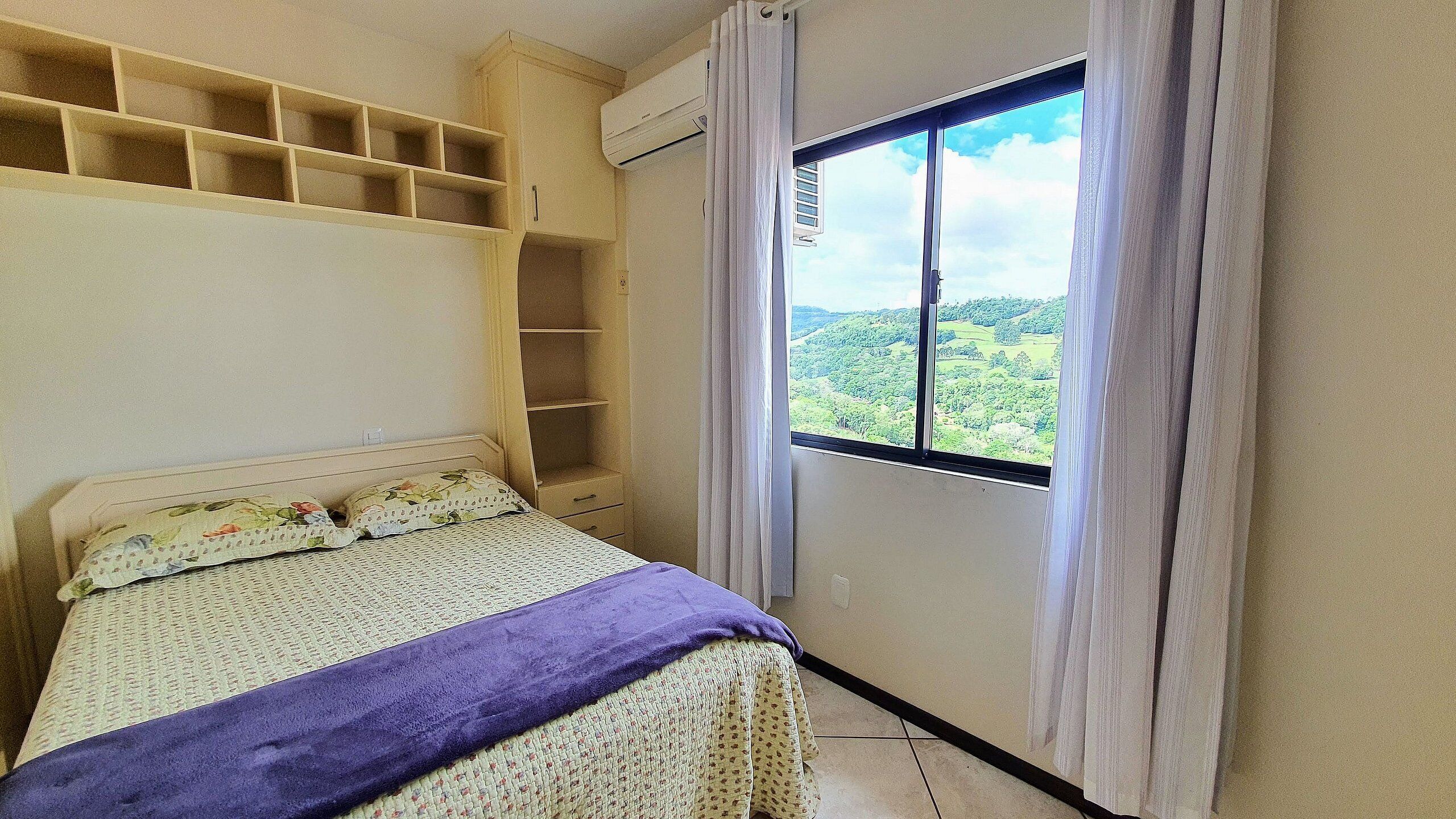 Family Apartment, 2 Bedrooms, Balcony, Mountain View