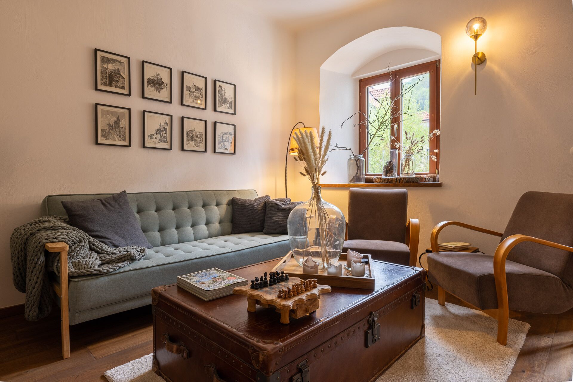 Smart TV, chimenea, futbolito y tenis de mesa 