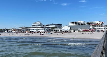 Grömitz/Ostsee,gemütliche FeWo mit Terrasse u. Stellplatz wartet auf nette Gäste