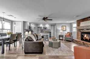 Smart TV, fireplace