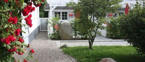 المنطقة المحيطة بالمنشأة