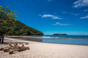 Smart TV de 43 pulgadas con canales digitales y televisión 