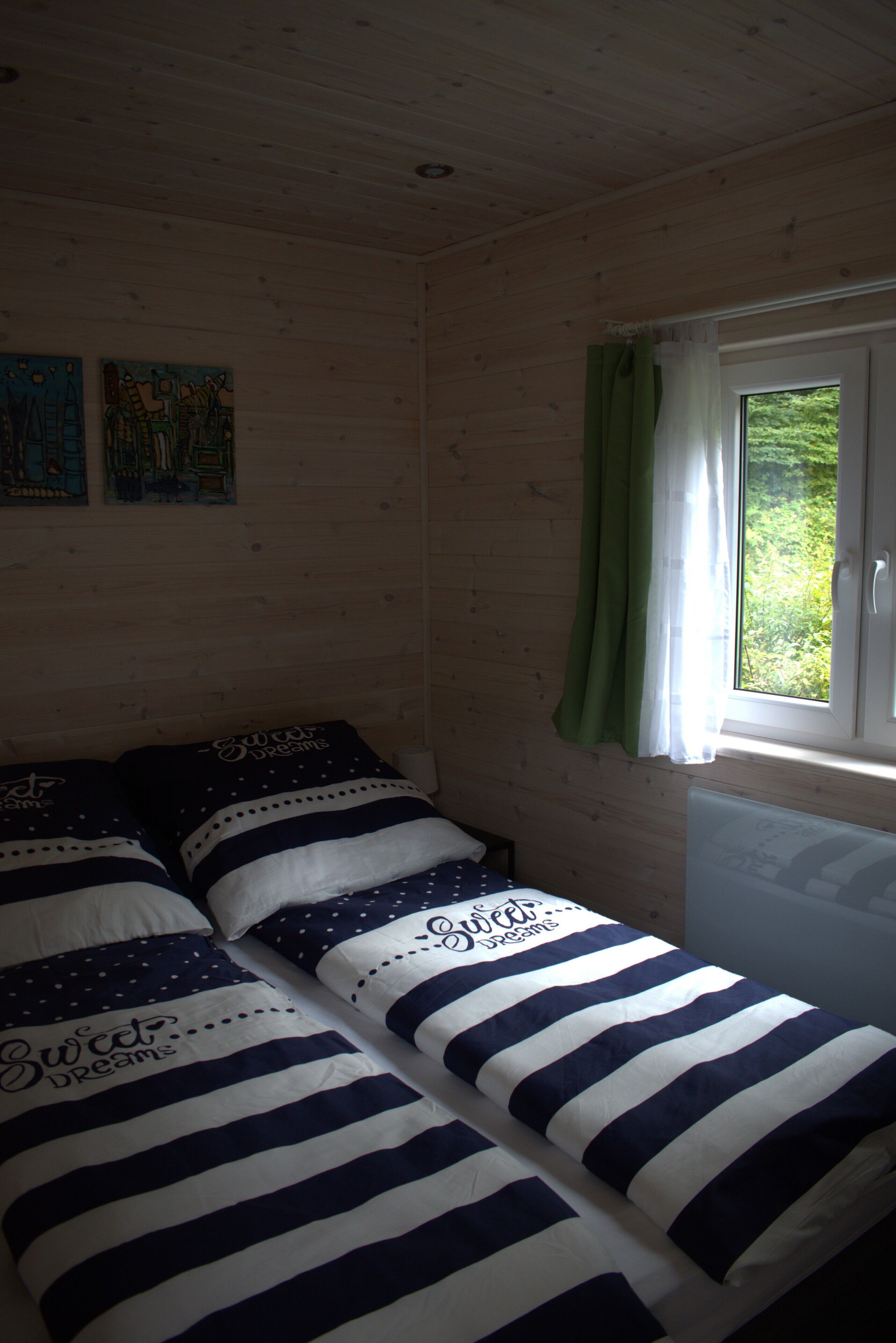 2 habitaciones, wifi gratis y ropa de cama 