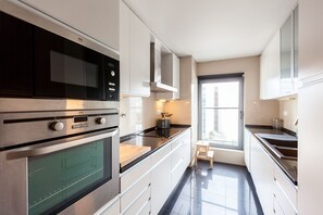 Fridge, microwave, dishwasher, toaster
