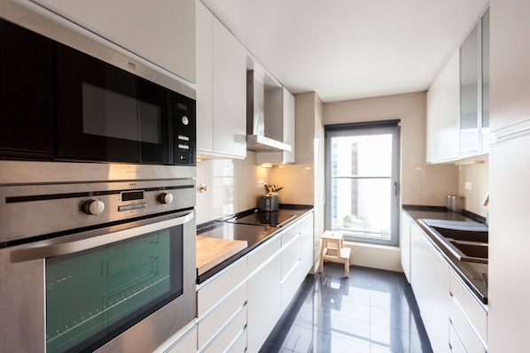 Fridge, microwave, dishwasher, toaster
