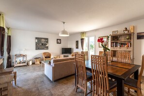 Interior - Isula Rossa - Two Bedroom Apartment, Sleeps 6 (L'Île-Rousse)