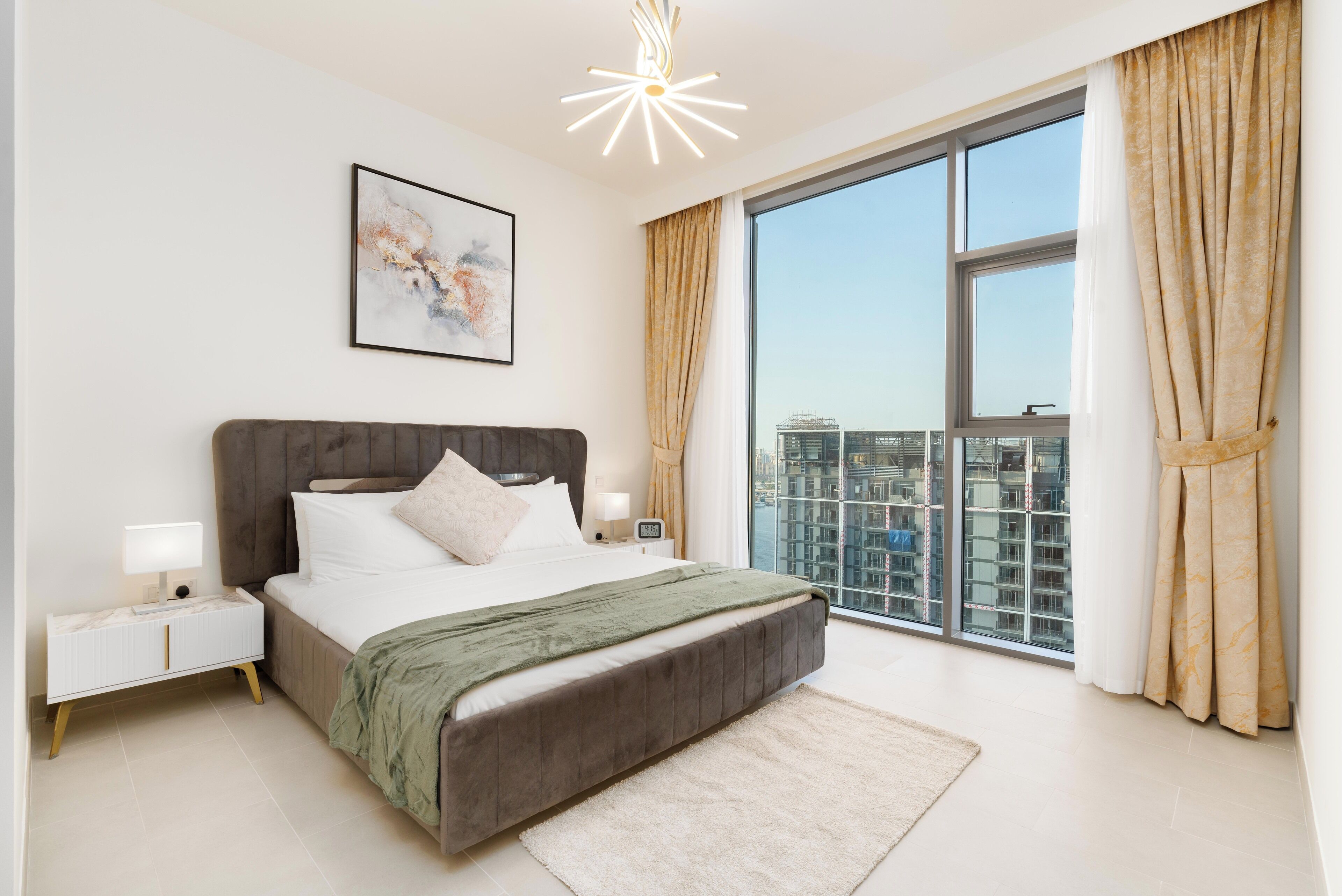 Panoramic Apartment | 2 bedrooms, in-room safe, individually decorated, individually furnished