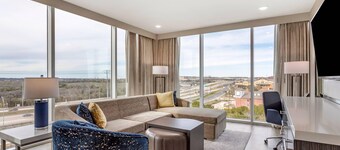 Cambria Hotel Austin Uptown Near The Domain