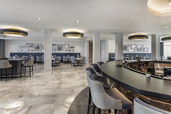 Restaurant on-premise at Cambria Hotel Austin Uptown Near The Domain