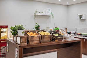 Daily local cuisine breakfast for a fee - Pestana Orlando Suites - Lake Buena Vista (Orlando)