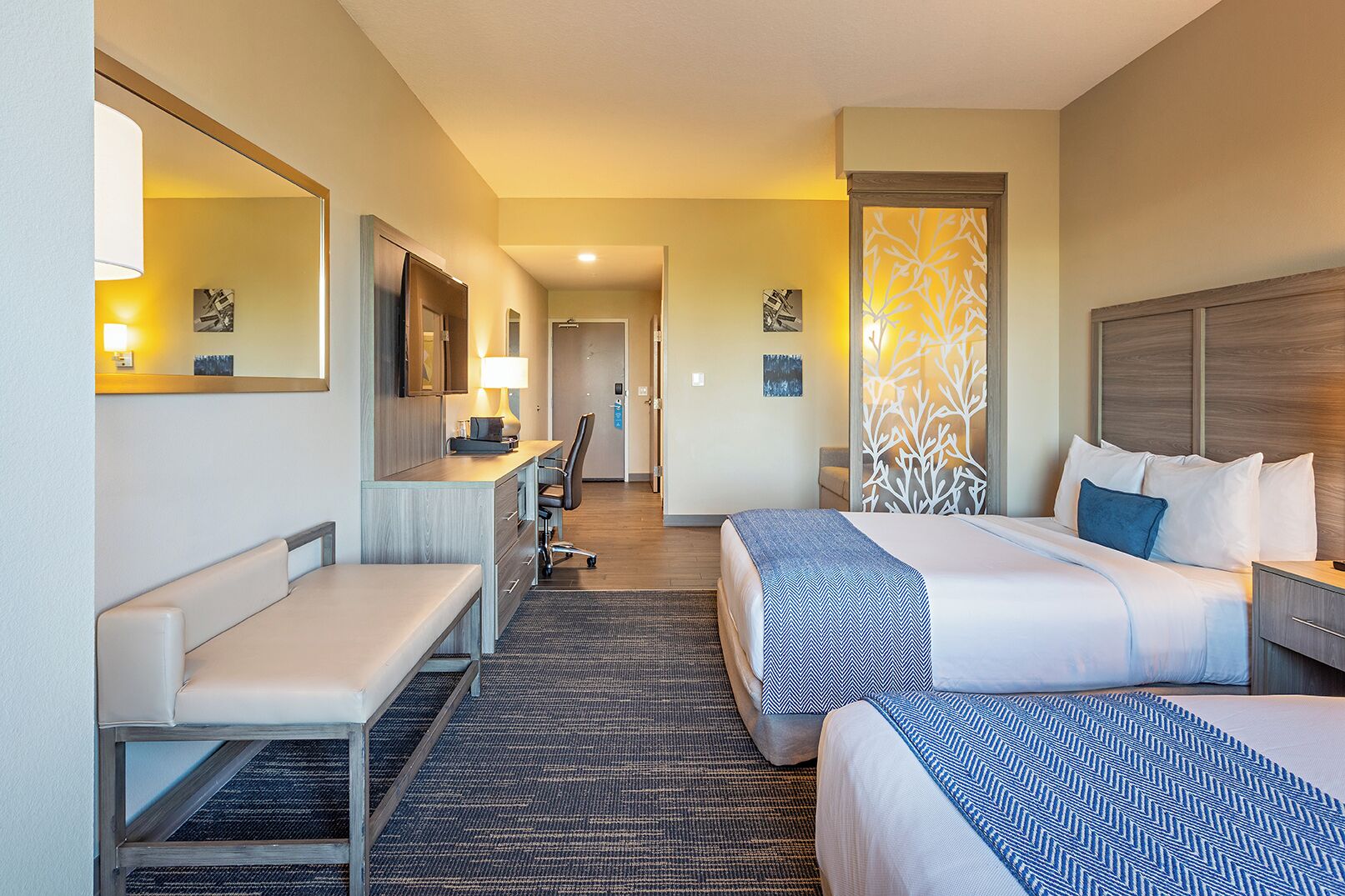 低過敏寢具、迷你吧、客房內保險箱、書桌