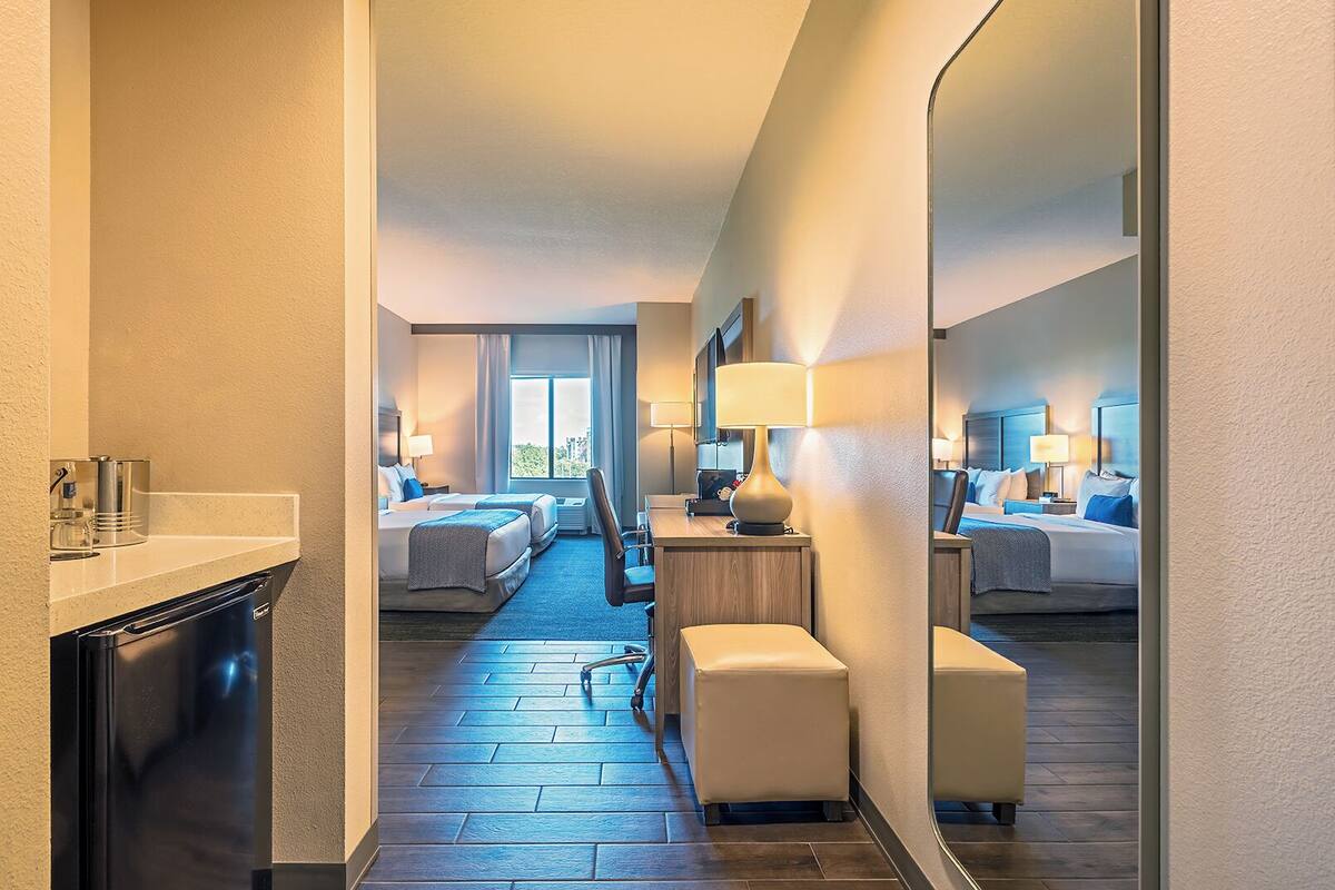 Literie hypoallergénique, minibar, coffres-forts dans les chambres