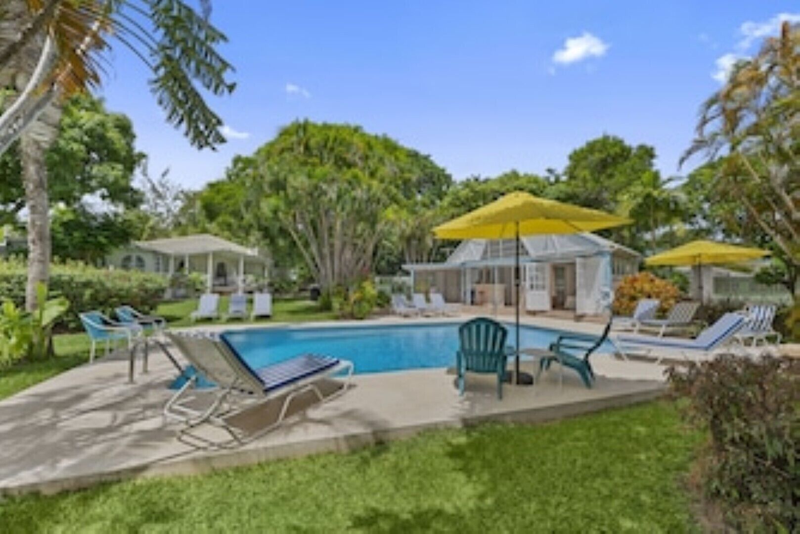 Gorgeous 4 bedroom family villa only 4 mins walk to Mullins beach