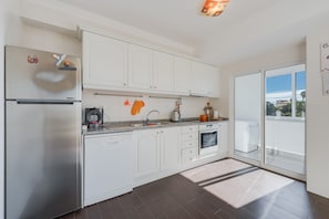 Panoramic-Apartment | Eigene Küche | Großer Kühlschrank, Mikrowelle, Ofen, Herdplatte