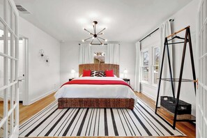 3 chambres, fer et planche à repasser, Wi-Fi gratuit, draps fournis