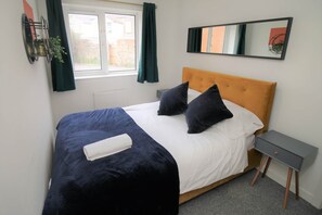 2 bedrooms, WiFi, bed sheets