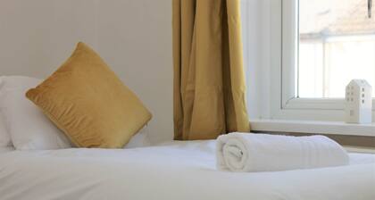 Fitzroy Street (5 beds)