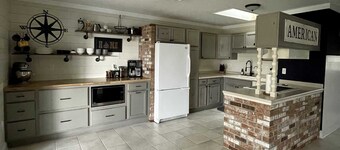 Lakehouse on the Canal