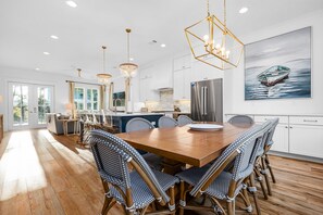Dining - Family-Friendly Luxury in BMB – Bikes Included, Golf Cart Available (Santa Rosa Beach)
