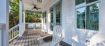 Family-Friendly Luxury in BMB – Bikes Included, Golf Cart Available