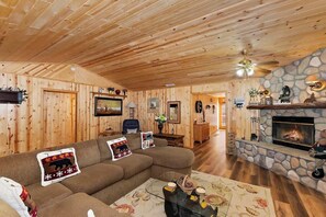 TV, fireplace