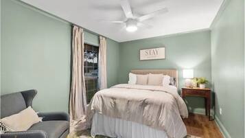 2 quartos, Wi-Fi de cortesia, roupa de cama