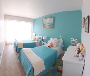 2 chambres, fer et planche à repasser, lit parapluie, Wi-Fi gratuit