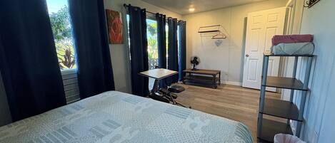 3 عدّة غرف نوم ومكواة/لوح كي وسرير سفر وواي فاي مجانًا