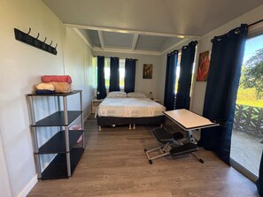 3 bedrooms, iron/ironing board, travel crib, free WiFi