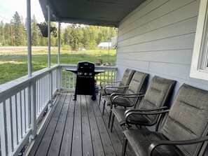 Property grounds - Blue Bird Bungalow (Martin City)