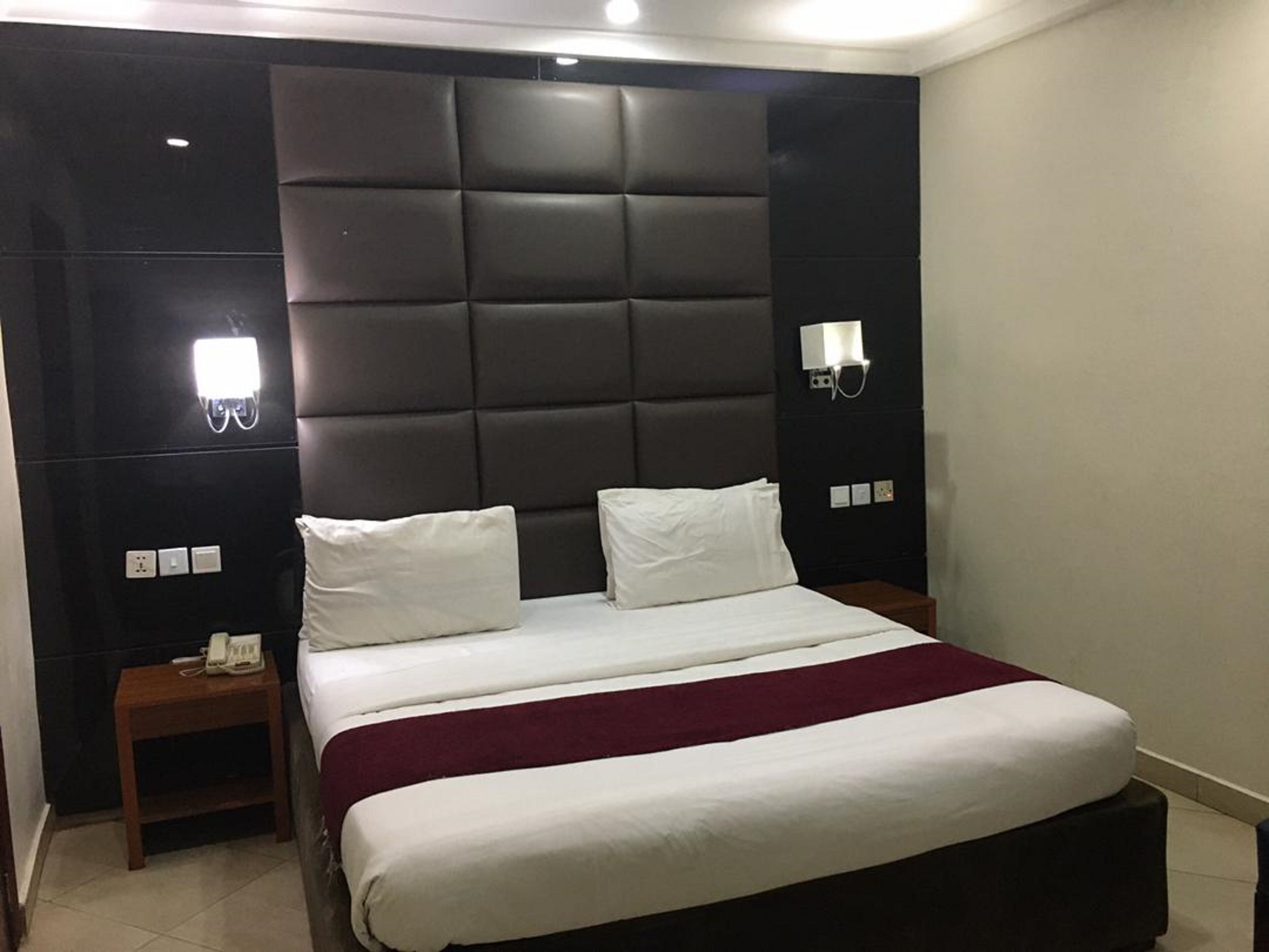 Egyptian cotton sheets, premium bedding, memory-foam beds, desk