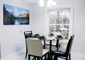 Dining - Welcome to Risa! (Mt. Juliet)
