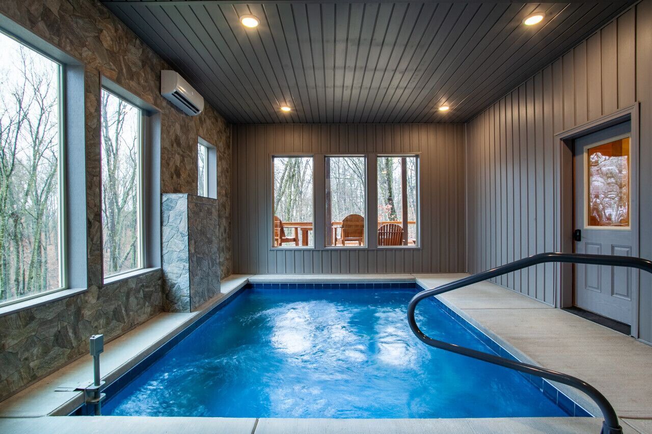 New Build, Indoor Pool, Hot Tub, & Theater Room!