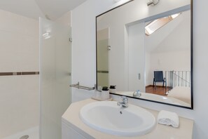 Bathroom - Alta do Garajau I (Santa Cruz)