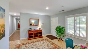 3 Schlafzimmer, Schreibtisch, Bügeleisen/Bügelbrett, Internetzugang