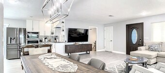 2 Homes- Heated Pool & Pickleball- The Dunedin Duo