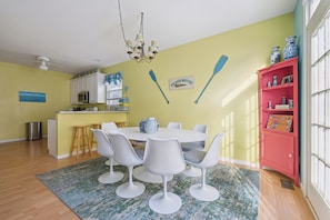 Dining - Beautiful home in Chautauqua community - linens, parking, washer Included (Lakeside Marblehead)