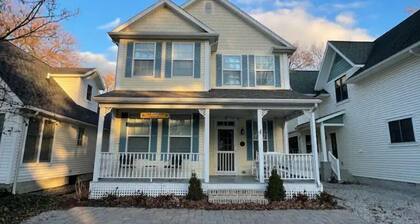 Beautiful home in Chautauqua community - linens, parking, washer Included