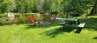 The Fisherman - 3-bedroom River-front Retreat