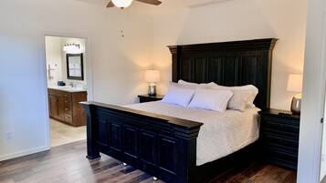 3 sovrum, skrivbord, strykjÀrn/strykbrÀda och resesÀng