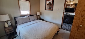 3 chambres, fer et planche à repasser, draps fournis