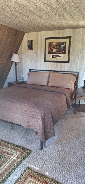 3 bedrooms, iron/ironing board, bed sheets