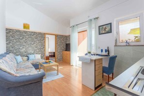 TV - Holiday apartment mit Klimaanlage und Balkon (Krk)