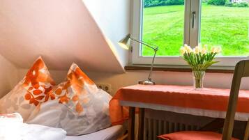 3 chambres, lit parapluie, Wi-Fi gratuit, draps fournis