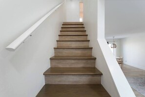 Interior - Be A Nomad | Bright and easy access to ocean - B (Jacksonville Beach)